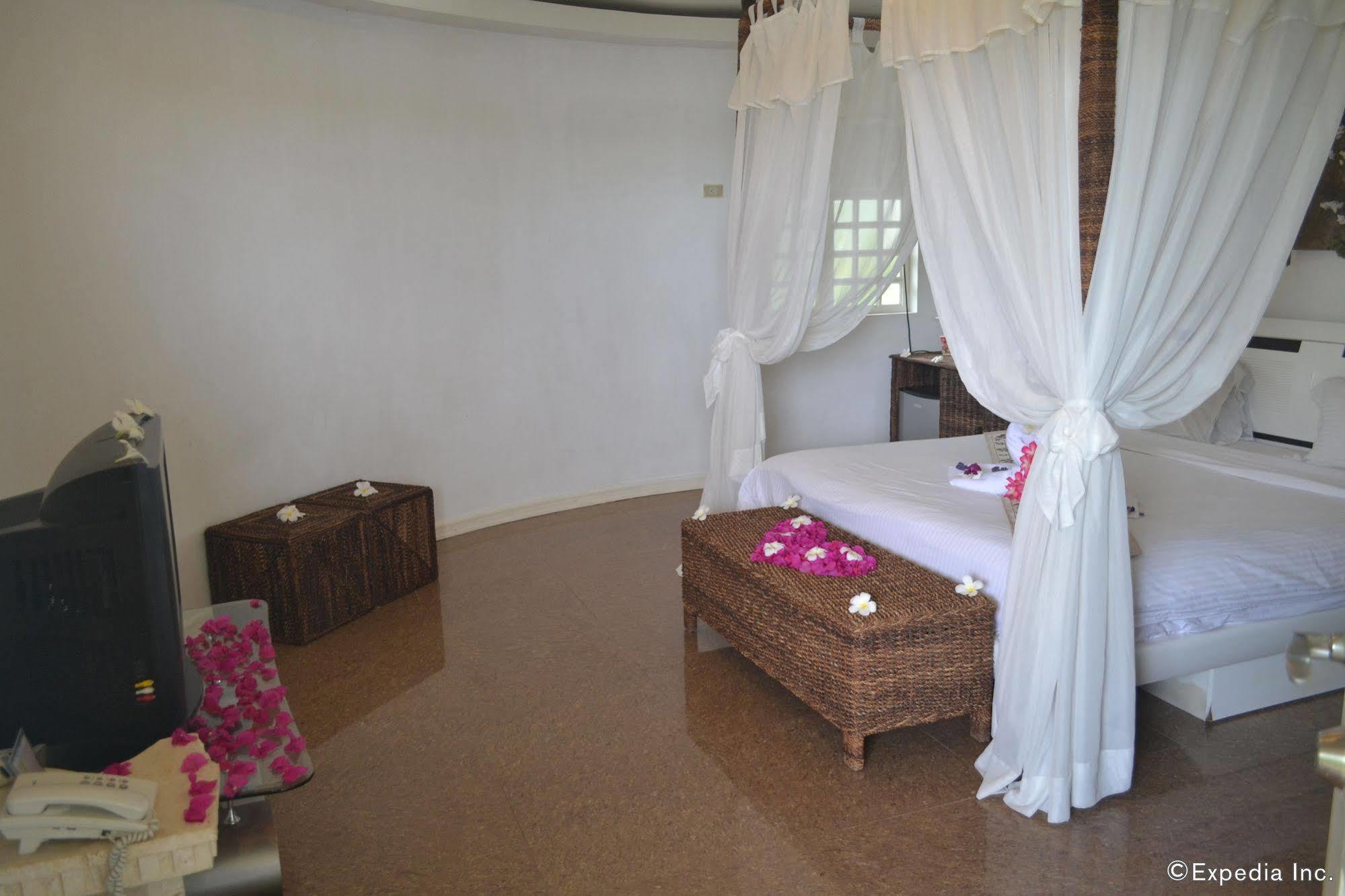 Alfheim Resort Lapu-Lapu City Buitenkant foto
